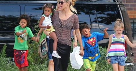 Nữ diễn viên Sex and the City đã xoay sở ra sao khi vừa làm việc vừa nuôi đứa con mà không