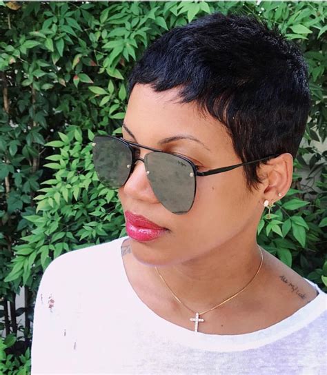 Pin By Shondra Ulmer On Pixie Goals Short Hair Pixie Cuts Human Hair