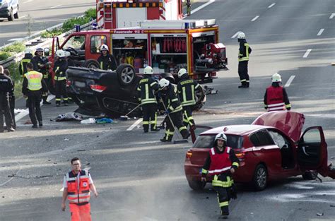 Siebenlehn Berbersdorf Mehrere Verletzte Bei Unfall Auf Der A4 Freie