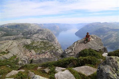 Preikestolen Famoso Acantilado En Las Monta As Noruegas