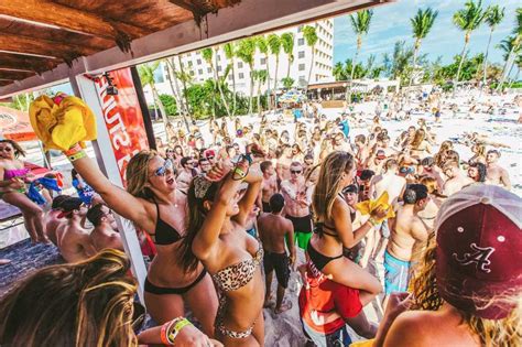 11 Top Spring Break Hot Spots