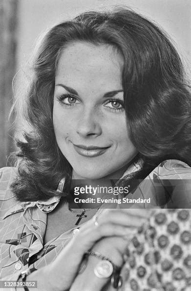 Hot Sexy Mary Tamm Bikini Pics