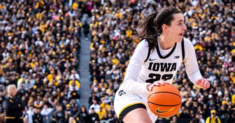 Iowa S Caitlin Clark Signs With Excel Sports Management For Nil