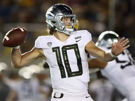 Wake Up With Justin Herbert Highlights | Barstool Sports