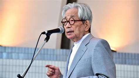 Mort de l auteur japonais Kenzaburo Oe prix Nobel de littérature à 88 ans