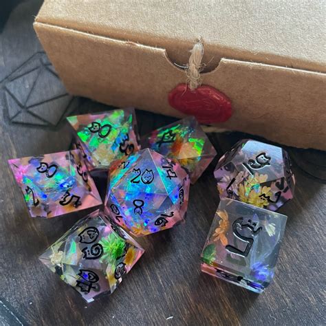 Handmade custom dice set for Dungeons and Dragons | Fantasy Minis