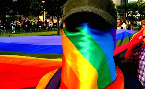 Bucarest Pour Vivre Gay Vivons Cach S Le Club
