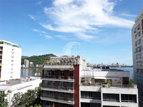 Apartamento Na Rua General Tasso Fragoso Lagoa Em Rio De Janeiro