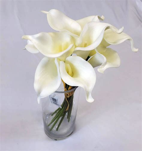 M121WH Calla Lily Bouquet | Western Global Importers