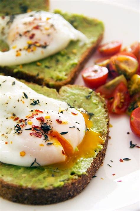 Tostadas De Aguacate Con Huevo Pochado Maca Bites Receta Tostadas