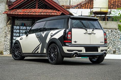 Mini Cooper Clubman R55 White OZ Superturismo LM Wheel Front