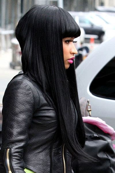 Nicki Minaj Gives Paparazzi The Side Eye | Media Crumbs