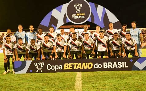 dois gols de Emiliano Atlético GO vence União MT e avança na Copa