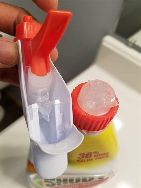 how to fix broken spray pump