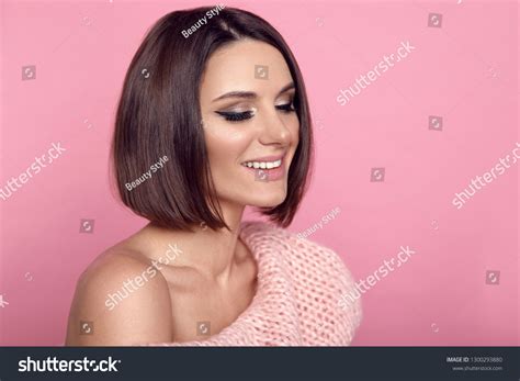Beauty Brunette Makeup Short Bob Hairstyle Stock Photo Shutterstock