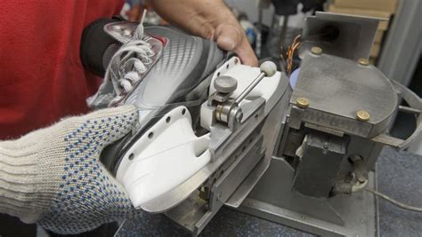 Hockey Skate Sharpening Guide 101 (How Often + How To) Tips