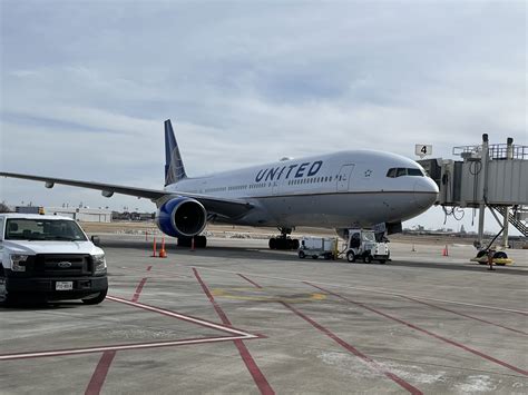 UPDATE: United Airlines Flight Diverted to Lincoln | 105.3 The Bone ...