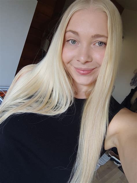 Is A Shy Blonde Girl F Hot R Amihot