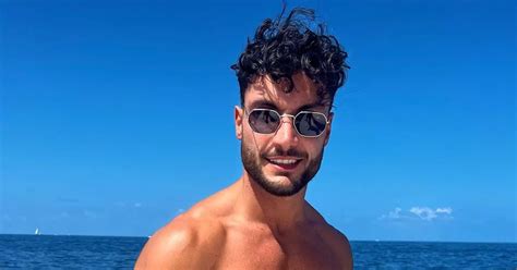 Love Island Winner Unrecognisable In Throwback Snap As He Opens Up