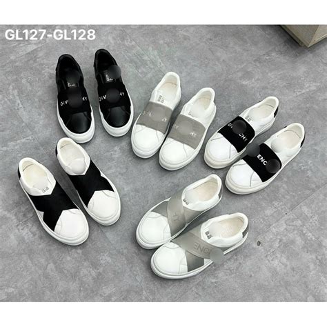 Sneake nam hot hit 2024 Chất liệu fom dáng cực đẹp Mẫu dễ phối đồ Lên chân cực nét