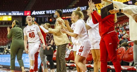 Wisconsin Badgers Womens Basketball Uw Drops Their Fifth Straight Conference Game Buckys