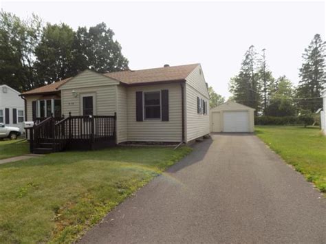 1410 Airport Rd, Cloquet, MN 55720 - Movoto.com