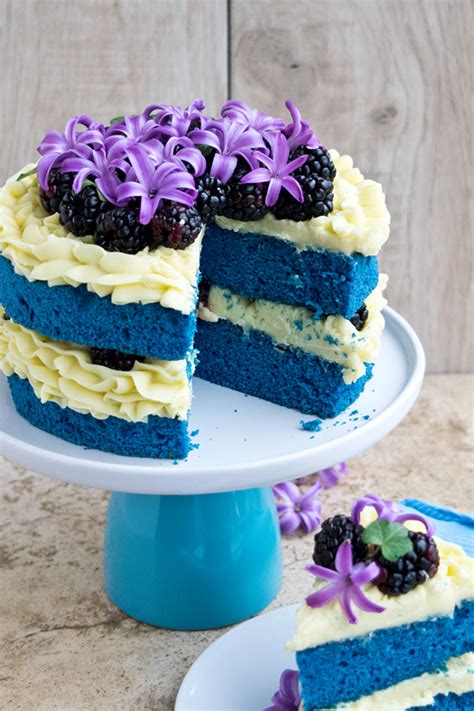 How To Make A Blue Velvet Naked Cake