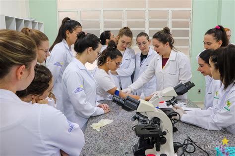 Calouros de Medicina realizam prática de coleta sanguínea Centro