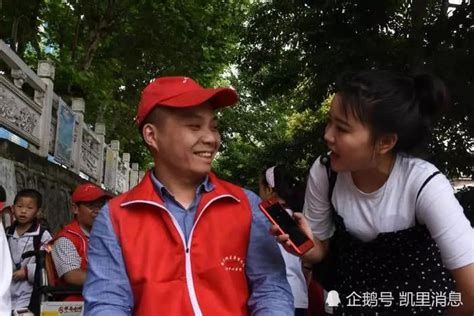 凯里一男子因这事报警，4分钟后警察火速到场，超暖心！凯里巡警轮椅新浪新闻