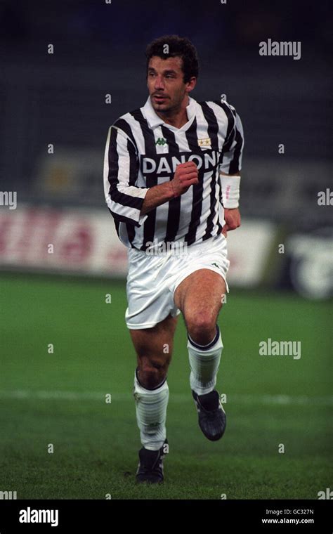 UEFA CUP THIRD ROUND. GIANLUCA VIALLI, JUVENTUS F.C Stock Photo - Alamy