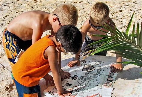 Búsqueda del tesoro para niños beneficios e ideas