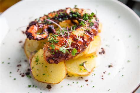 Pulpo A La Brasa 10