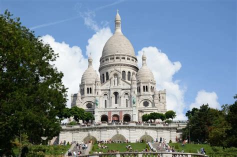 Private Montmartre Tour From Le Moulin Rouge To Sacré Cœur Livtours