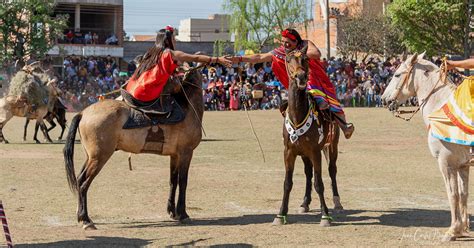 Tradicional Mataqueda De Guerrillas En La Fiesta De Guadalupe Festbol