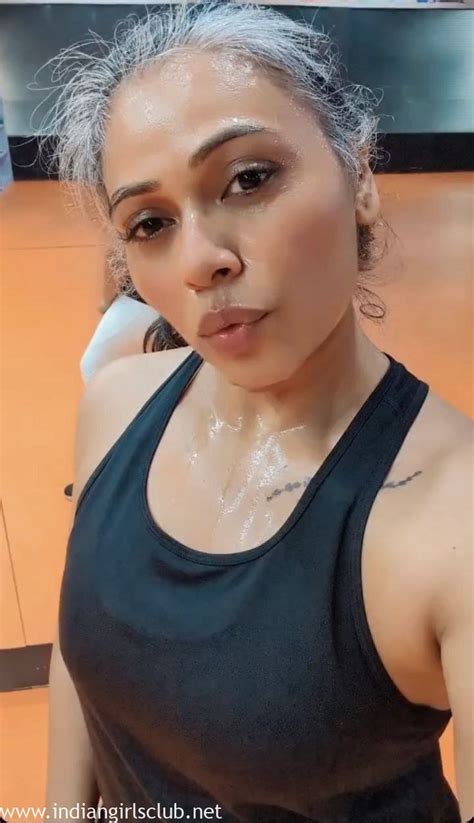 Hot Indian MILF Bhabhi Mature Desi Women Sex Indian Girls Club