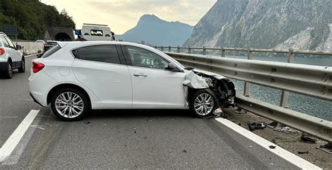 INCIDENTE IN STATALE 36 TRA ABBADIA E LECCO RALLENTAMENTI Lecco News