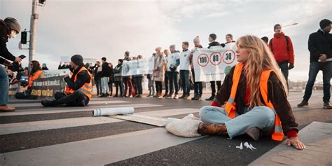 Klimakleber Strafen Rechtsfolgen Der Flughafen Blockade