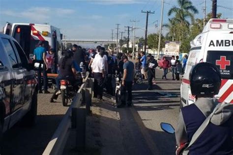 Sufren Tres Personas Accidente En Moto En Culiacán