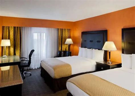 HOTEL DOUBLETREE BY HILTON SPRINGFIELD, SPRINGFIELD