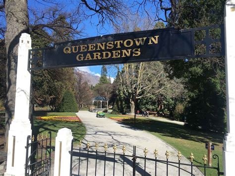 On the Grid : Queenstown Gardens