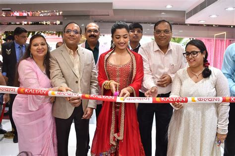 Kalyan Jewellers Brand Ambassador Rashmika Mandanna Inaugurates