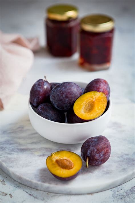 Confiture de quetsches aux épices curry vanille et rhum