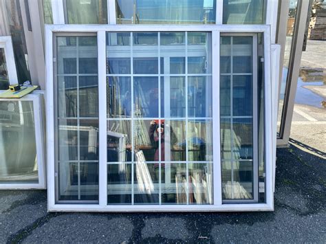 White Vinyl Sliding Window CH4 - The ReUse People