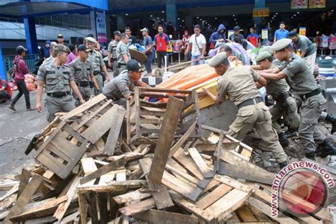 Pemkot Mataram Segera Relokasi Pkl Makam Loang Baloq Antara News