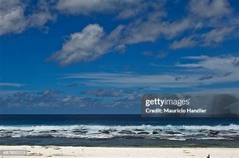 Starbuck Island Photos and Premium High Res Pictures - Getty Images