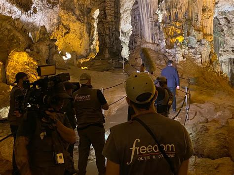 Alla Scoperta Della Grotta Di Nettuno Con Roberto Giacobbo Unica Radio