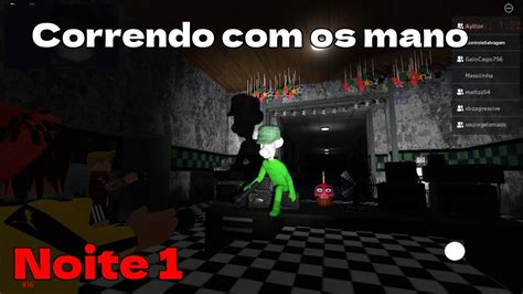 Fugindo Dos Animatronics Fnaf Doom No Roblox Noite 1 Youtube