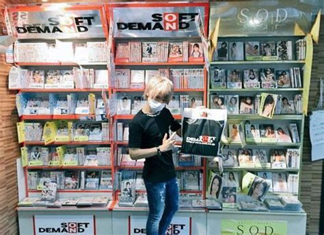 Dung Nhan Th C S C A Hot Boy Kh U Trang S Nh T B N Khi N Nhi U Ng I Ng Ng A