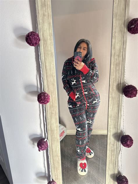 Professional Cuddler In Chicago Illinois Babe Bee