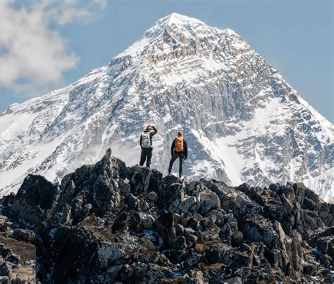 Inoxtag A Atteint Le Sommet De L Everest